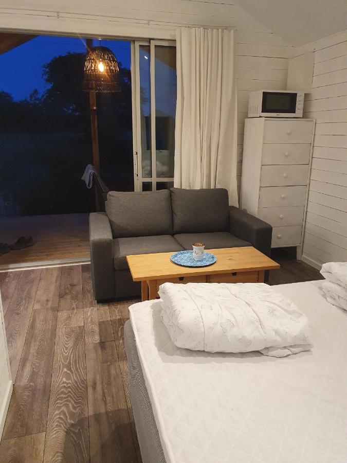 Skogsbaeckens Stugby Ab Villa Tomelilla Bagian luar foto